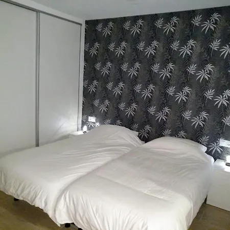 아파트 Tropicana & Sun *
